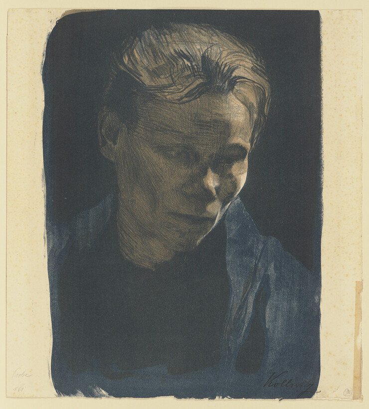 Käthe Kollwitz (1867–1945) Brustbild einer Arbeiterfrau mit blauem Tuch 1903 Kreide- und Pinsellithografie mit Schabeisen im Zeichenstein in zwei Farben (Blau und Braun) auf Velinpapier Darstellung: 345 × 316 mm Städel Museum, Frankfurt am Main © Städel